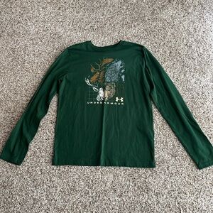 Under Armour youth long sleeve T shirt